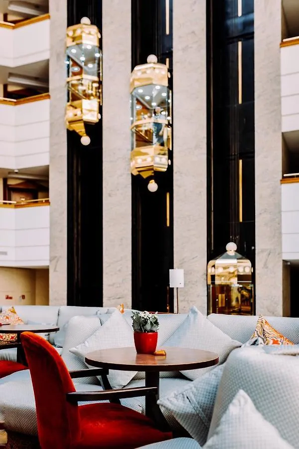 Rahat Palace Hotel Αλμάτι 5*,