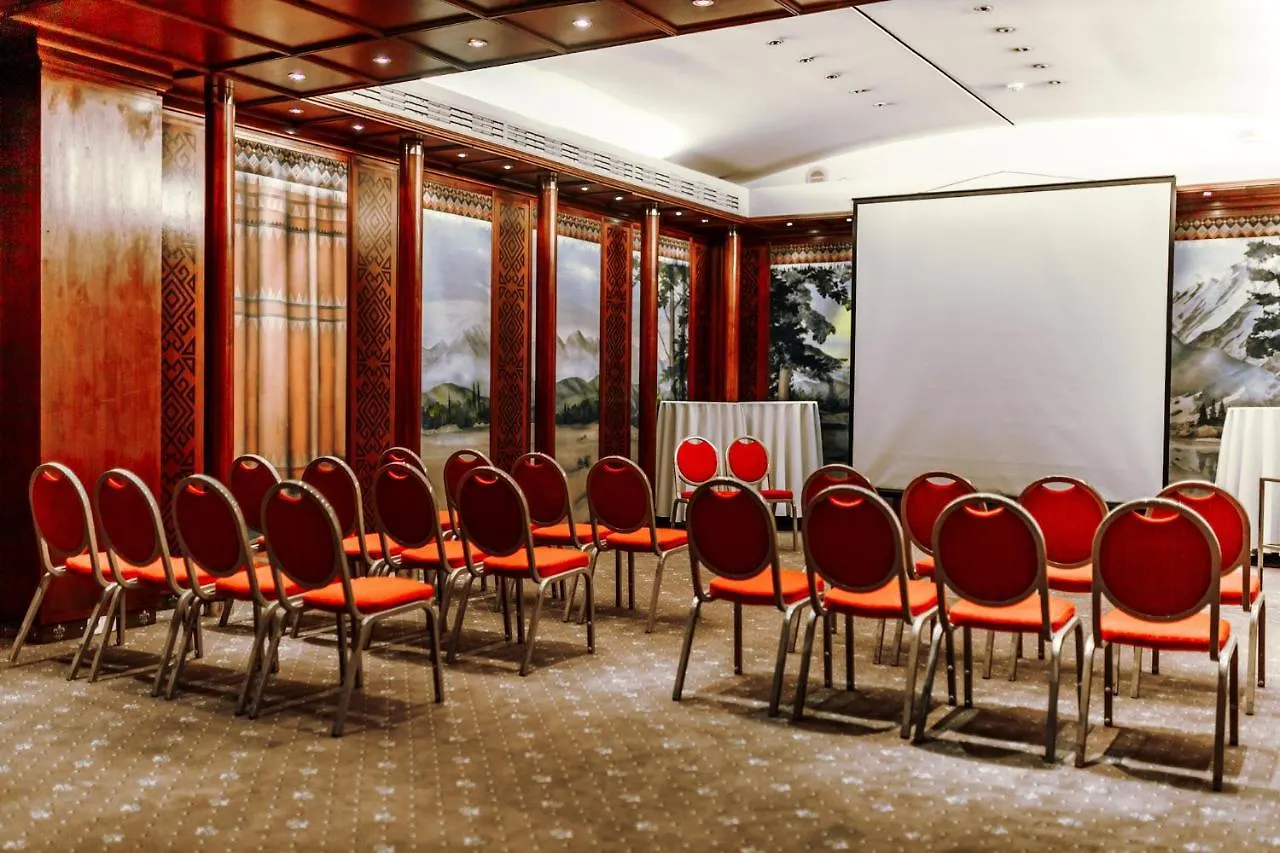 Rahat Palace Hotel Αλμάτι 5*,